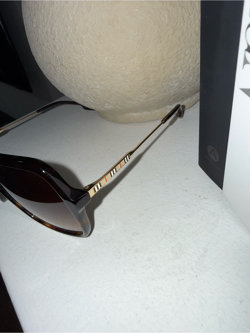 Burberry Large Tortoiseshell Brown Gradient Square Sunglasses - Picture 3 of 6